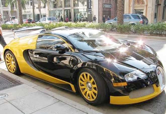 xe khung bugatti veyron sap co mat tai ha noi