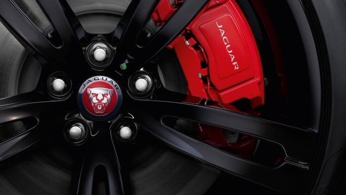 sieu sedan jaguar xjr575 doi thu canh tranh cua amg s63