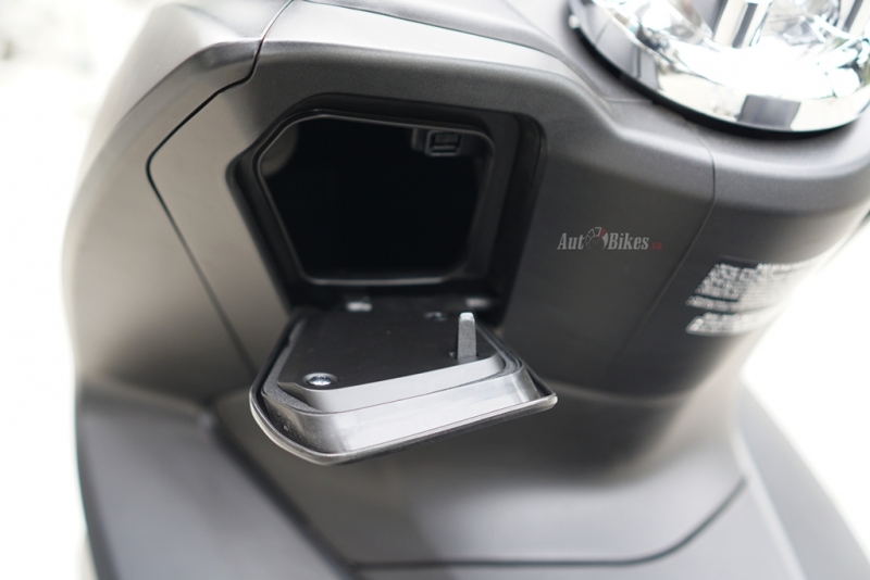 So sánh Honda PCX 2018 và PCX 2017 so sanh honda pcx 2018 va pcx 2017