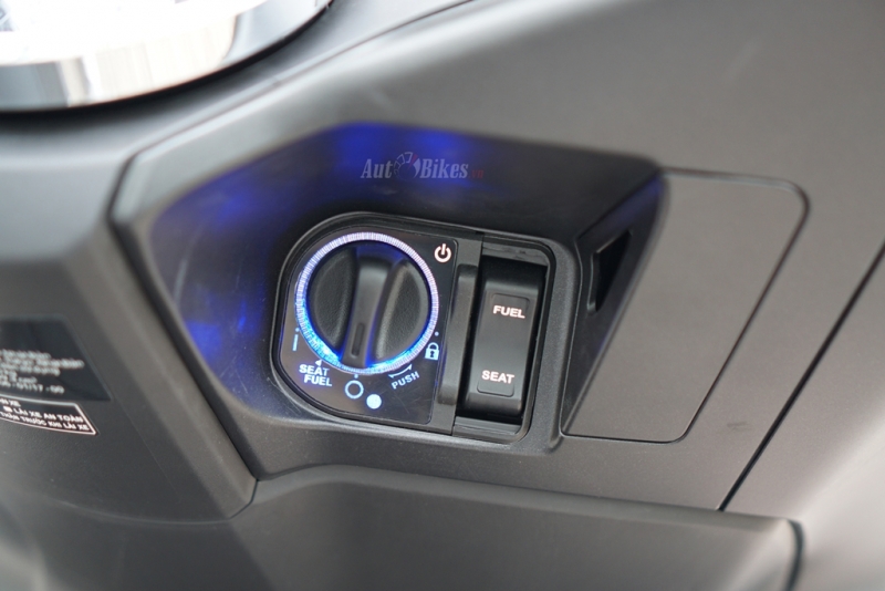 So sánh Honda PCX 2018 và PCX 2017 so sanh honda pcx 2018 va pcx 2017