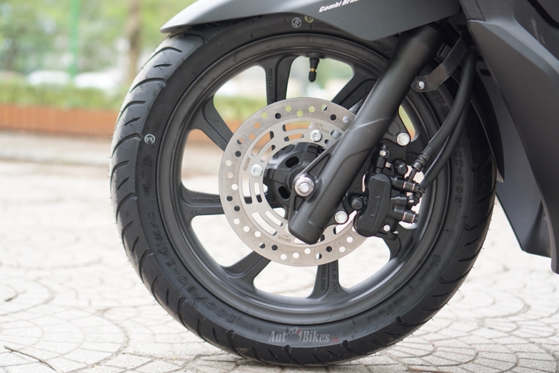 So sánh Honda PCX 2018 và PCX 2017 so sanh honda pcx 2018 va pcx 2017