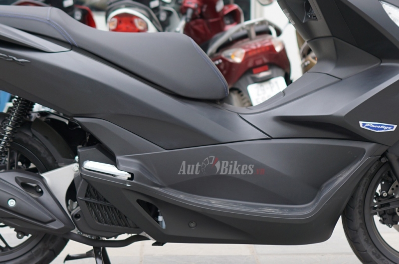 So sánh Honda PCX 2018 và PCX 2017 so sanh honda pcx 2018 va pcx 2017