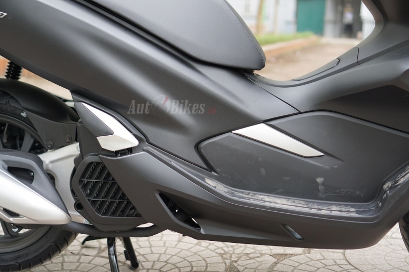 So sánh Honda PCX 2018 và PCX 2017 so sanh honda pcx 2018 va pcx 2017