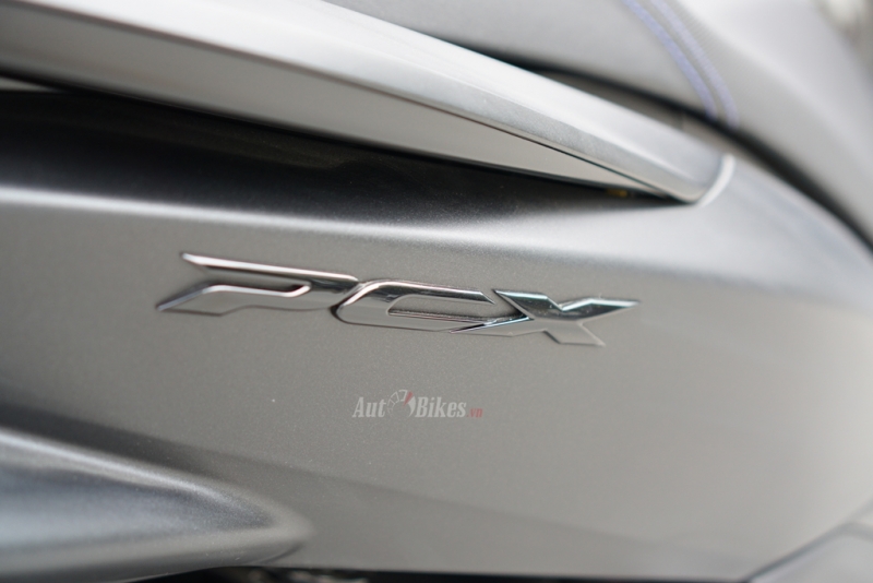 So sánh Honda PCX 2018 và PCX 2017 so sanh honda pcx 2018 va pcx 2017