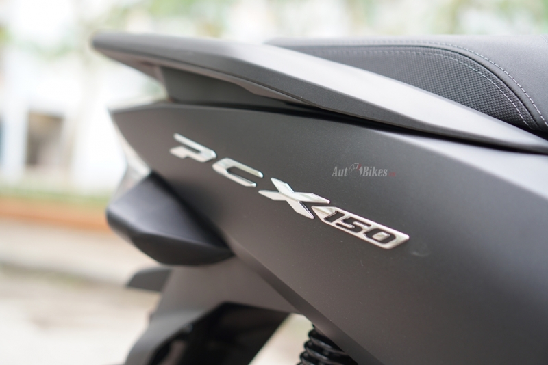 So sánh Honda PCX 2018 và PCX 2017 so sanh honda pcx 2018 va pcx 2017