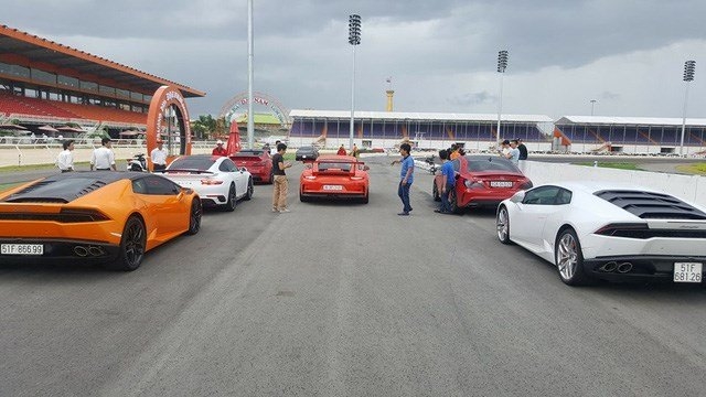 cuong do la cung cac thieu gia sai gon do sieu xe