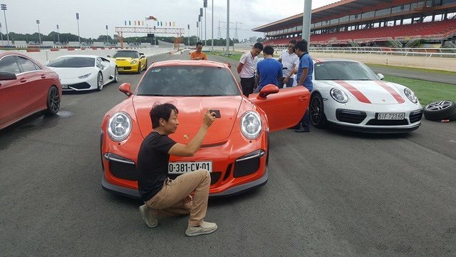 cuong do la cung cac thieu gia sai gon do sieu xe