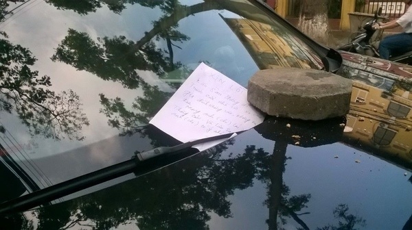 nhung hinh anh dan mat hai huoc khi o to do sai