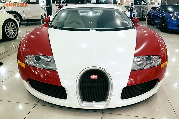 bugatti 50 ty cung hang loat sieu xe tai showroom sai gon