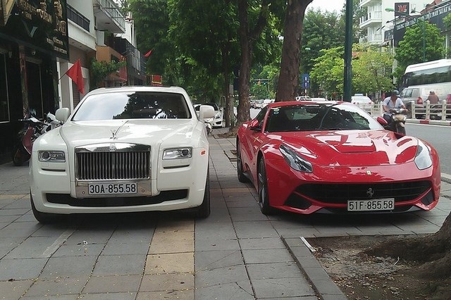 rolls royce va ferrari 40 ty cua dai gia ha thanh