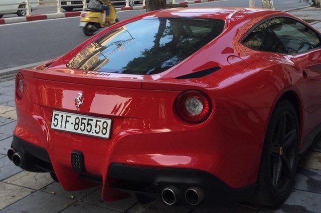 rolls royce va ferrari 40 ty cua dai gia ha thanh