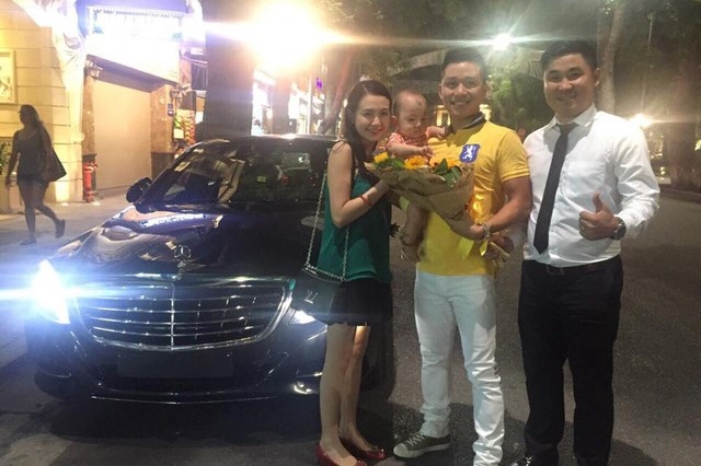 ca si tuan hung so huu sieu xe ferrari 16 ty dong