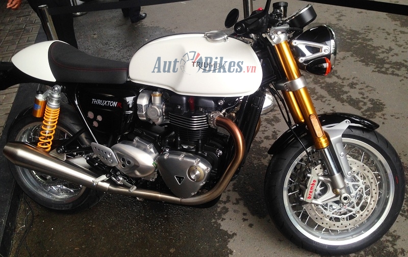 mo to triumph chinh hang gia tu 310 trieu dong tai viet nam