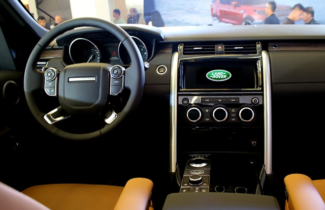 land rover discovery co gia gan 4 ty dong tai viet nam