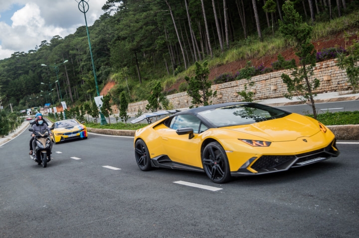 can canh doan sieu xe di chuyen tu da nang vao sai gon