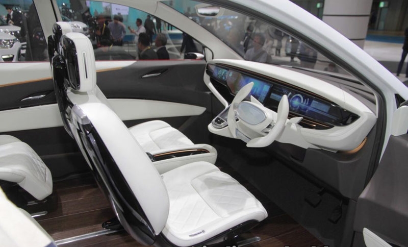 he lo nhung chiec o to doc duoc cam xuc nguoi lai