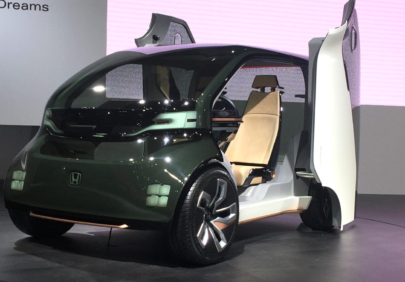 he lo nhung chiec o to doc duoc cam xuc nguoi lai