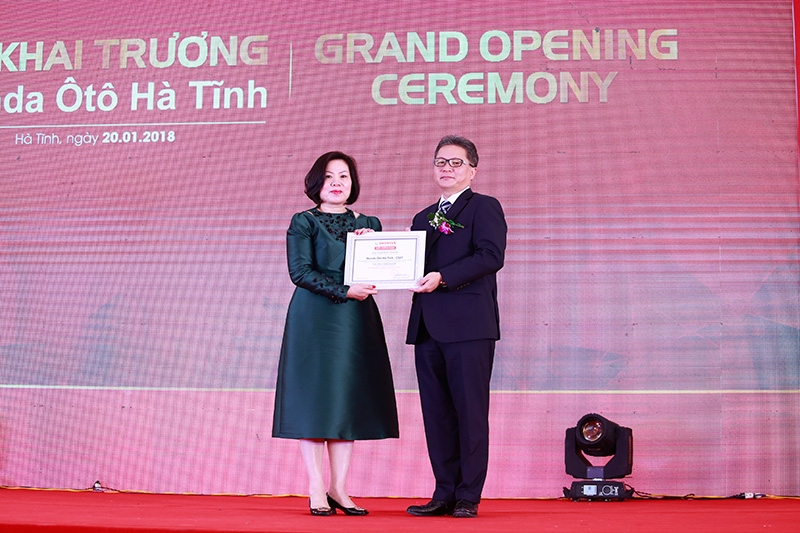 dai ly 5s honda o to ha tinh ra mat