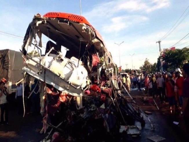 13 nguoi chet 33 nguoi bi thuong trong vu tai nan o gia lai