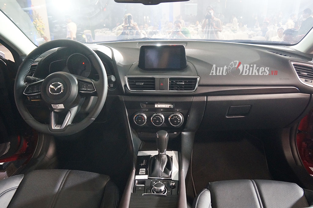 so sanh mazda3 20l voi toyota corolla altis 20v