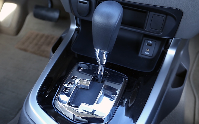 lam sao de phan biet he dan dong tren xe o to