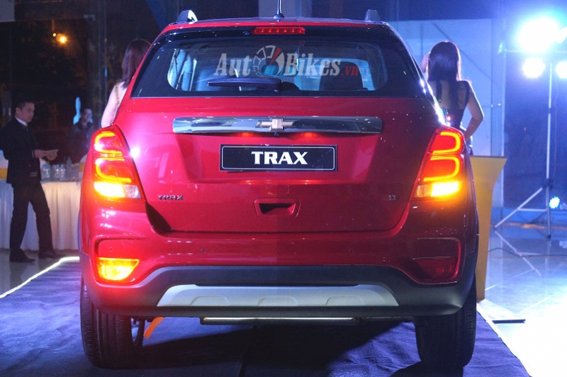 chevrolet trax 2017 len ke voi gia 769 trieu dong