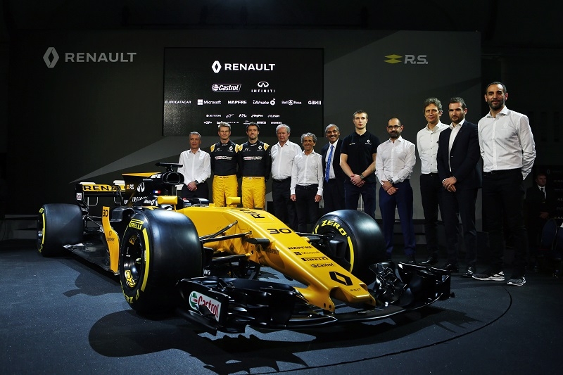 renault ra mat mau xe dua tham du giai f1 2017 tai anh