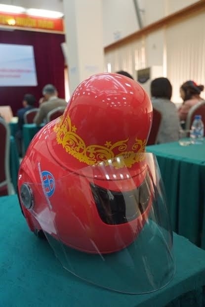 can canh mu bao hiem danh rieng cho phu nu dan toc thai