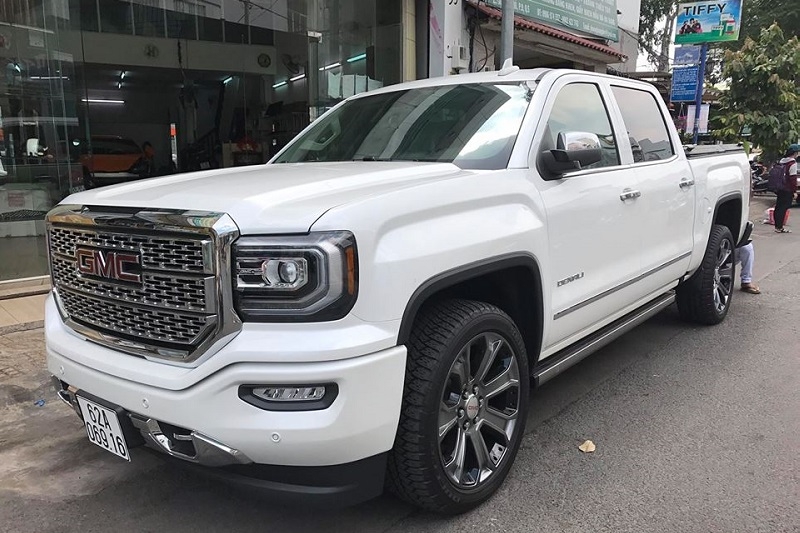Xe bán tải cỡ lớn GMC Sierra 2016 về tay đại gia Long An xe ban tai co lon gmc sierra 2016 ve tay dai gia long an