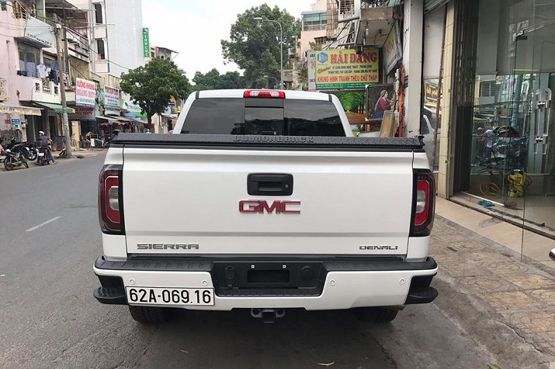 Xe bán tải cỡ lớn GMC Sierra 2016 về tay đại gia Long An xe ban tai co lon gmc sierra 2016 ve tay dai gia long an