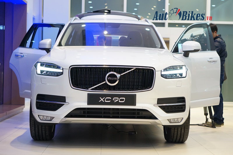 xe sang volvo gia tu gan 2 ty dong tai ha noi