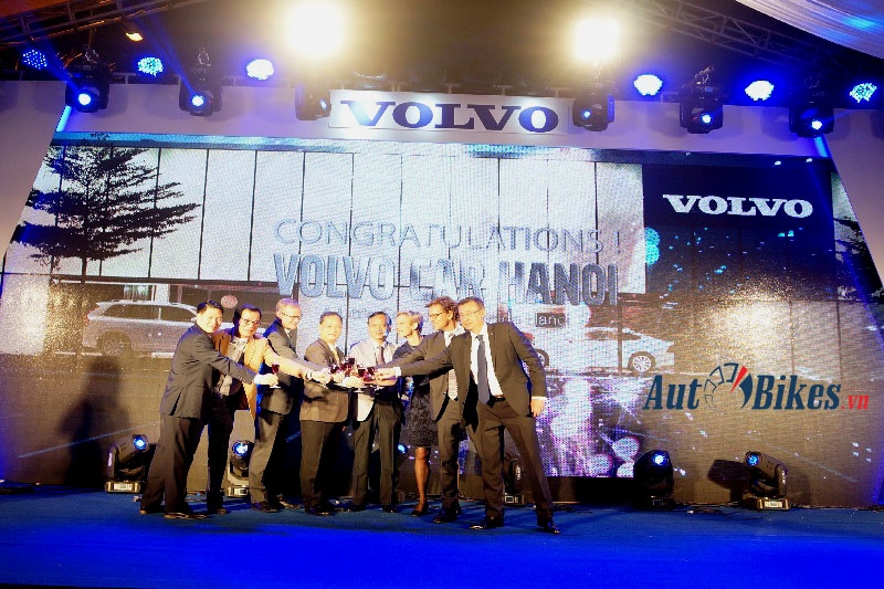 xe sang volvo gia tu gan 2 ty dong tai ha noi