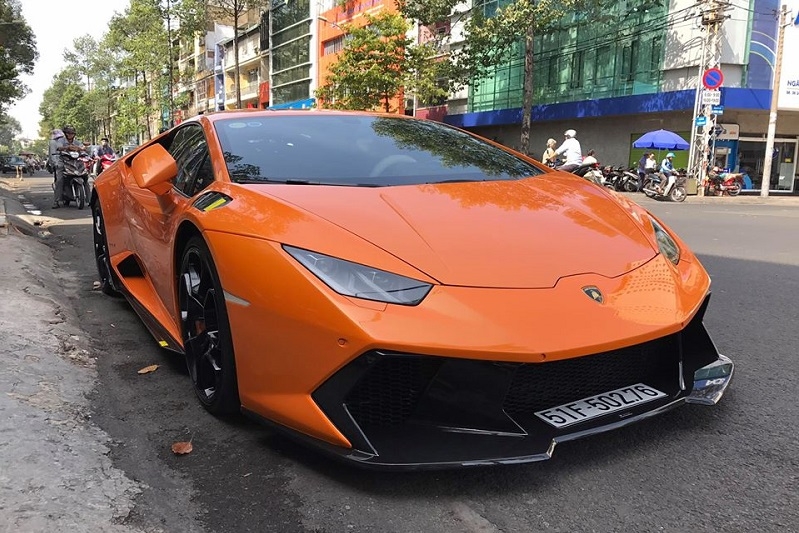 lamborghini huracan do cuc ngau tren duong pho sai gon