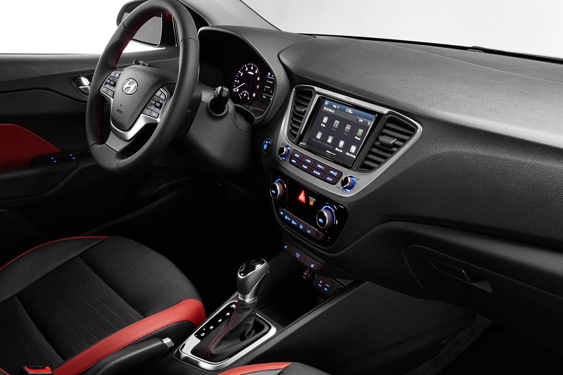 hyundai accent 2018 trinh lang tai canada