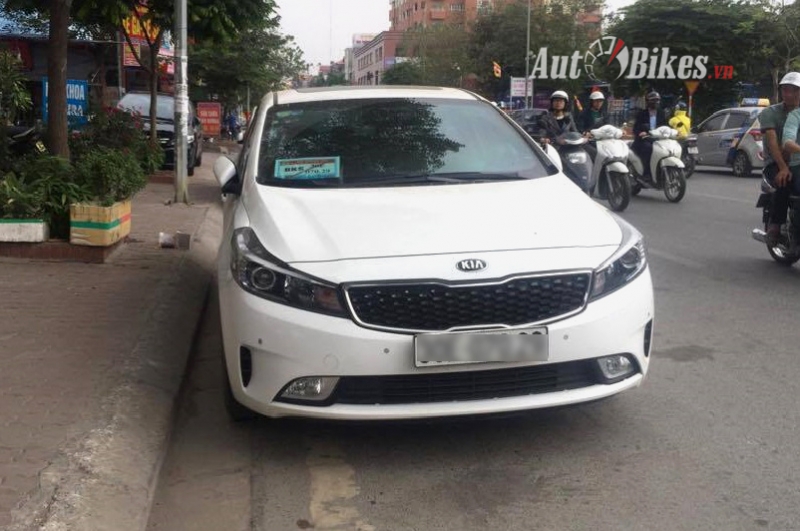 10 o to ban chay nhat thang 22017 tai viet nam