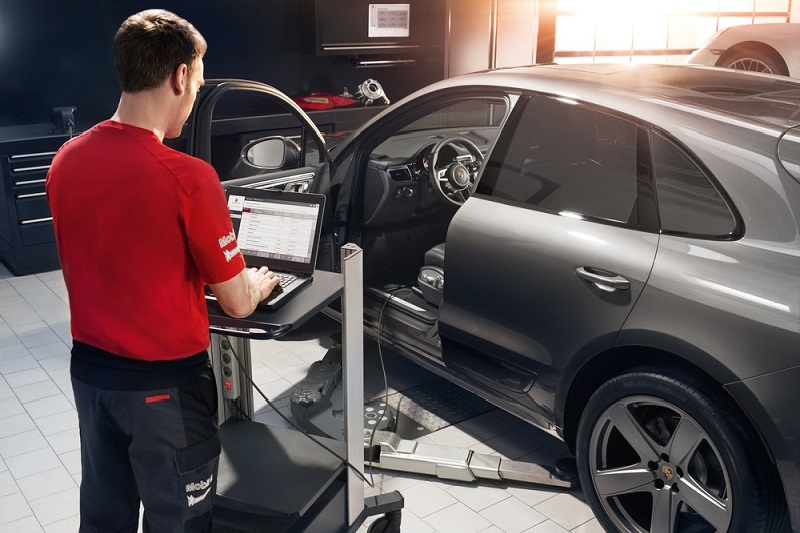 porsche giam gia dich vu cham soc xe