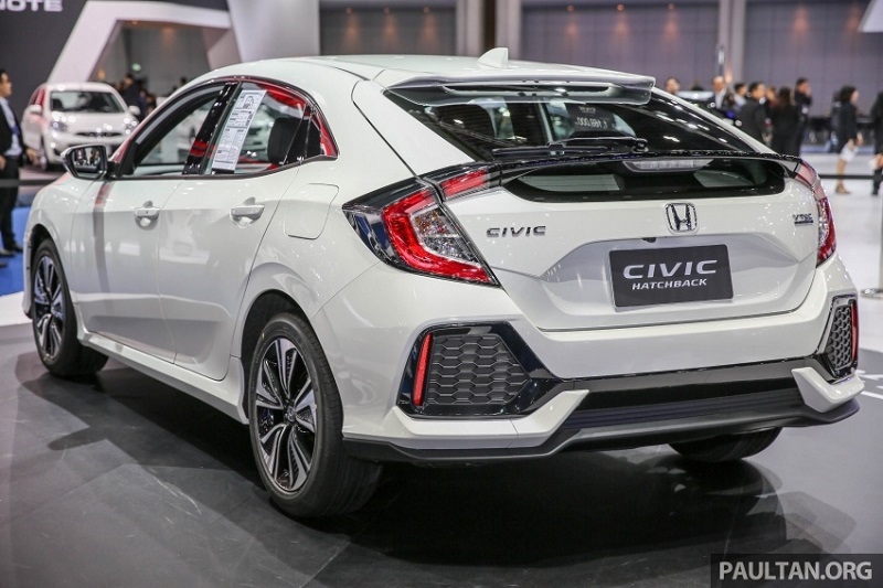 honda civic hatchback 2017 gia 772 trieu tai thai lan
