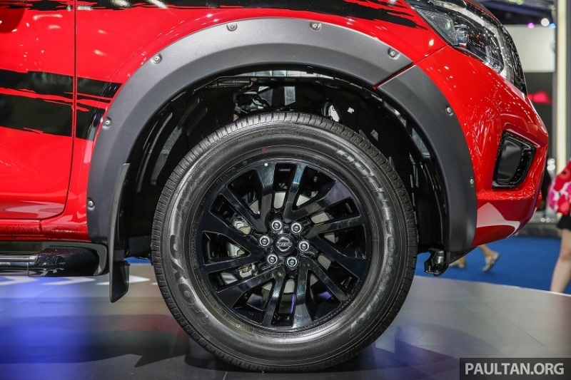 nissan navara ban dac biet gia tu 520 trieu tai thai lan