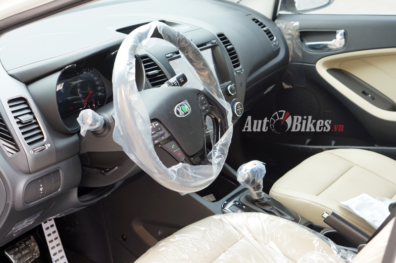 Chi tiết Kia Cerato bản nâng cấp 2017 vừa về đại lý chi tiet kia cerato ban nang cap 2017 vua ve dai ly