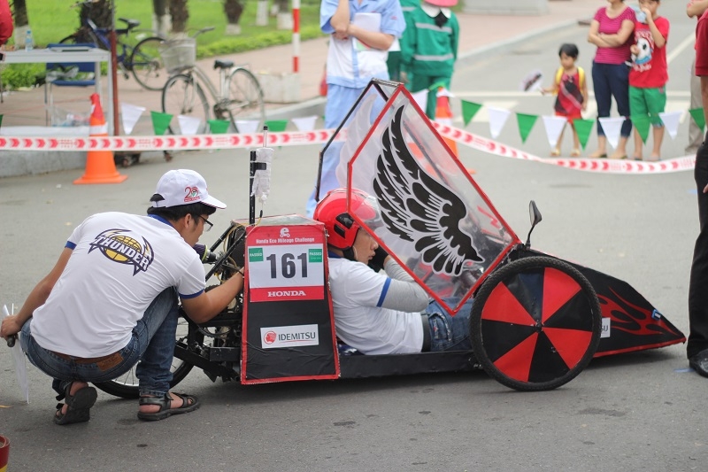 ky luc hon 4000 kmlit xang sap bi pha