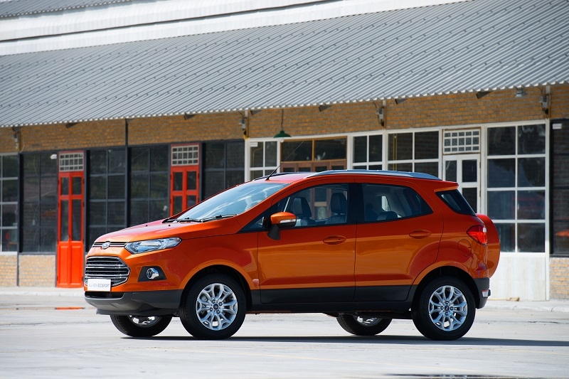 Tháng 4, Ford bán ra hơn 2.500 xe thang 4 ford ban ra hon 2500 xe