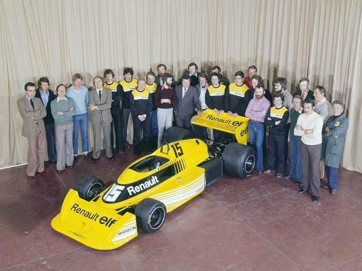 renault to chuc cuoc dua dac biet tai tay ban nha