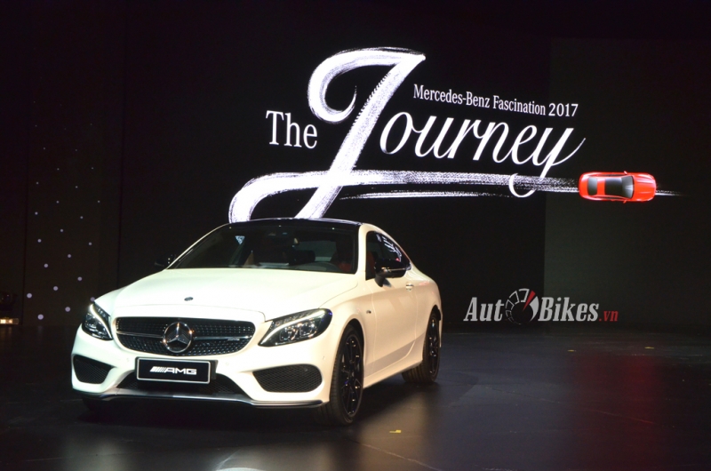 Mercedes trưng bày dàn xe hơn 150 tỷ tại Hà Nội mercedes trung bay dan xe hon 150 ty tai ha noi