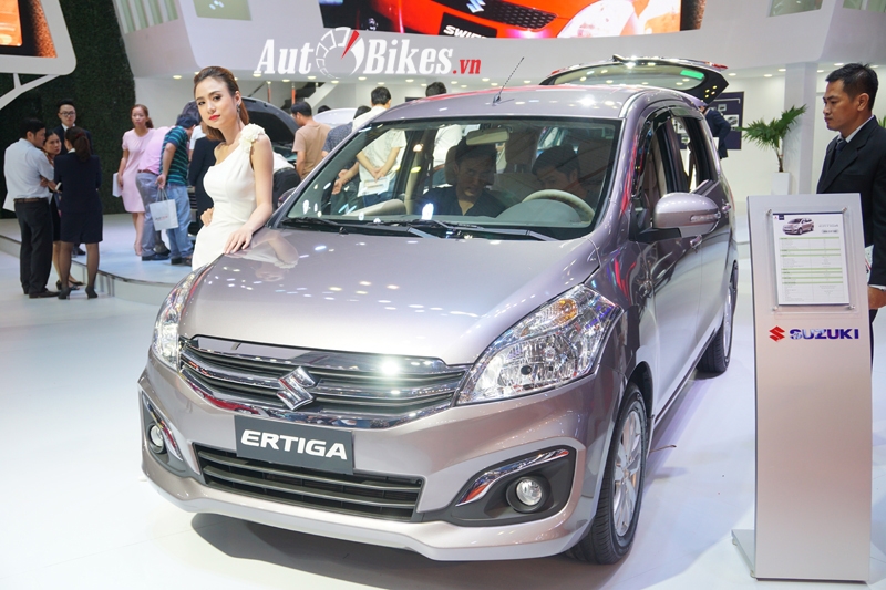 thang 8 gia o to suzuki giam den 100 trieu dong