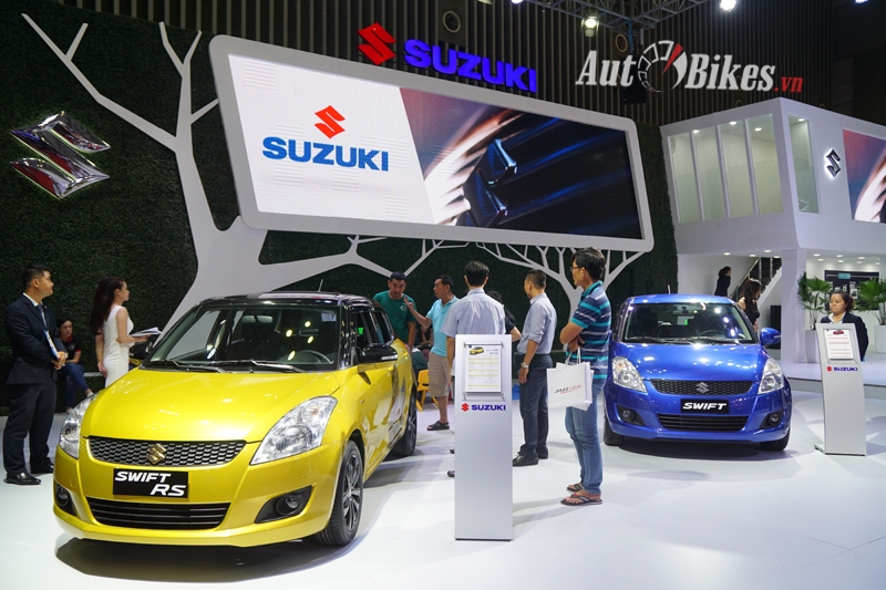 thang 8 gia o to suzuki giam den 100 trieu dong