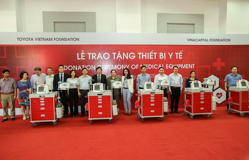 toyota trao tang thiet bi y te tai lai chau