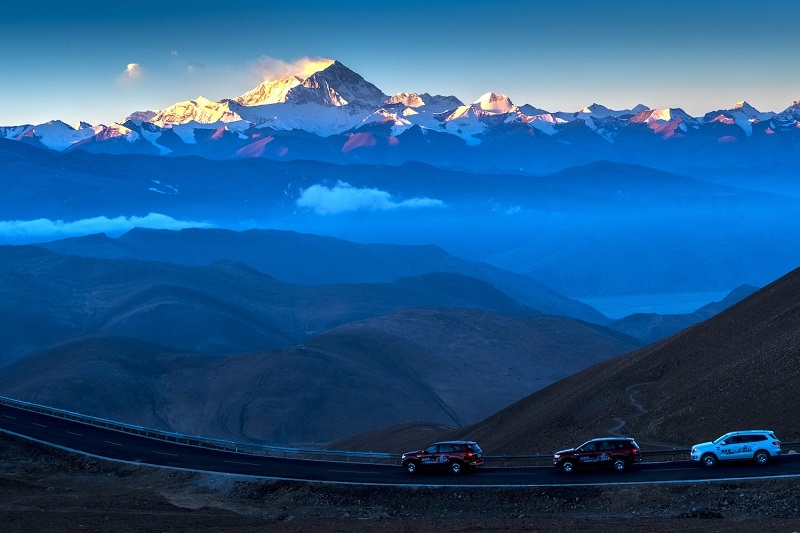 cung ford everest chinh phuc dinh everest