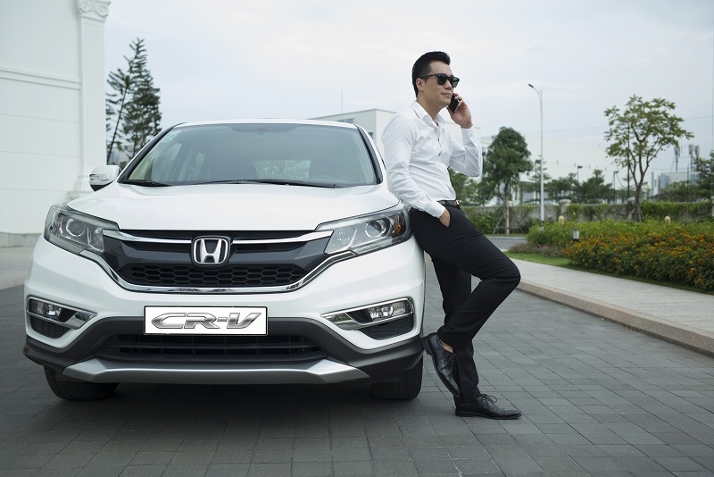 mua honda cr v duoc tang xe tay ga sh