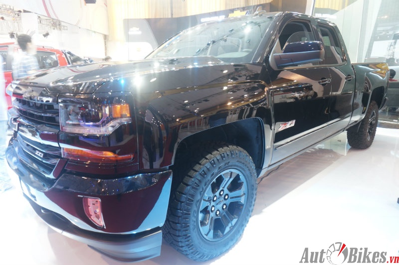 can canh chevrolet silverado midnight dau tien ve viet nam