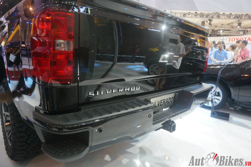 can canh chevrolet silverado midnight dau tien ve viet nam
